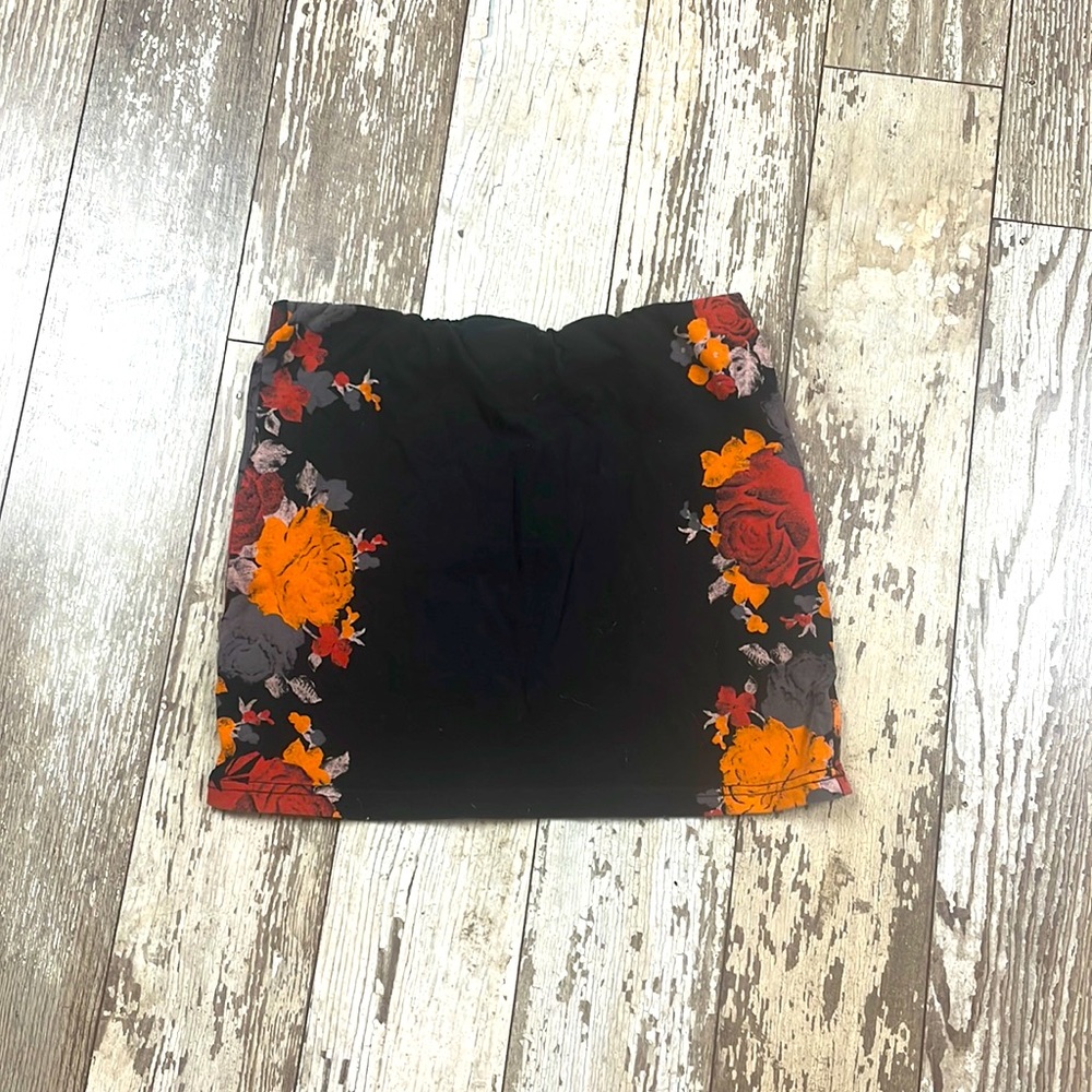Volcom Mini Floral Skirt 🤩